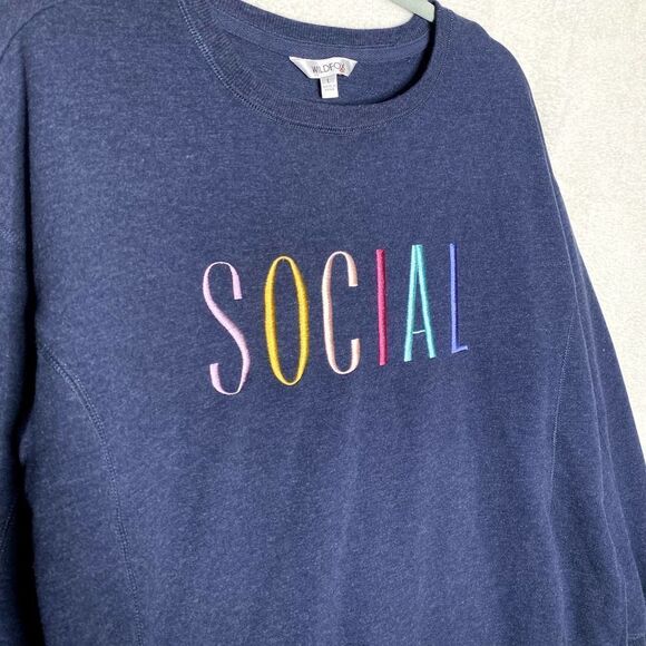 Wildfox Social Embroidered Spellout Sweatshirt Pullover Crewneck Blue Large Slit - Picture 4 of 12